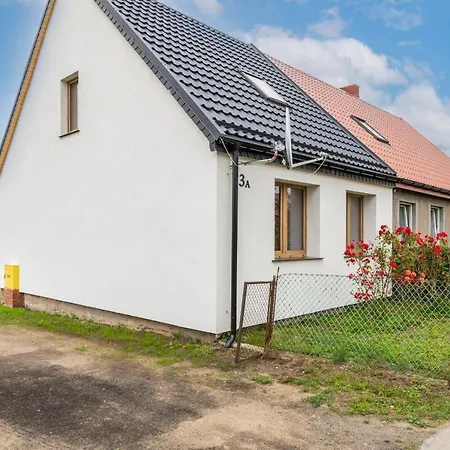 Dom Kolo Ustronia Morskiego By Renters *