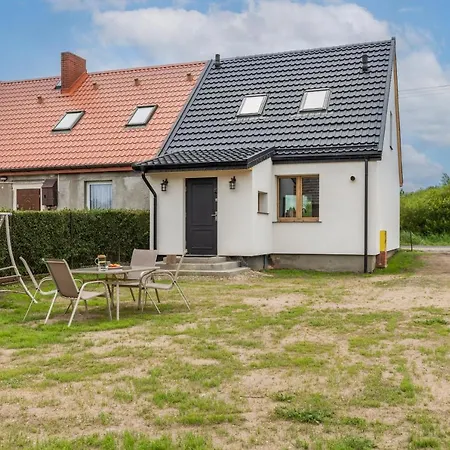 Feriehus Dom Kolo Ustronia Morskiego By Renters *